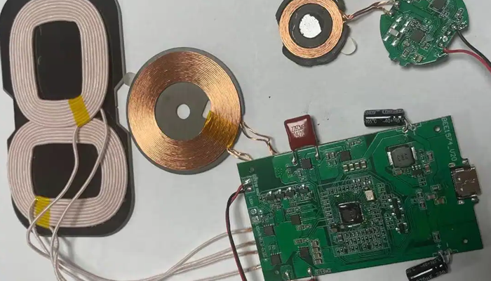 【無線充電器PCB板披覆膠】高性能保護(hù)涂層，保障設(shè)備耐用與穩(wěn)定性